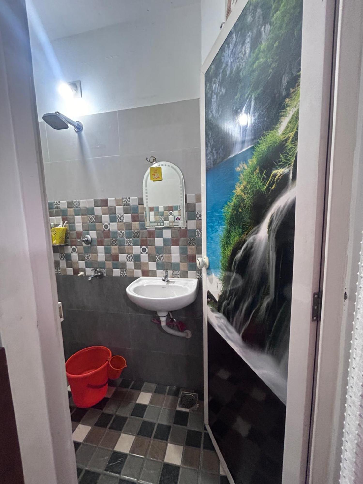 Chaithritha Ladies Homestay Thiruvananthapuram Exteriör bild