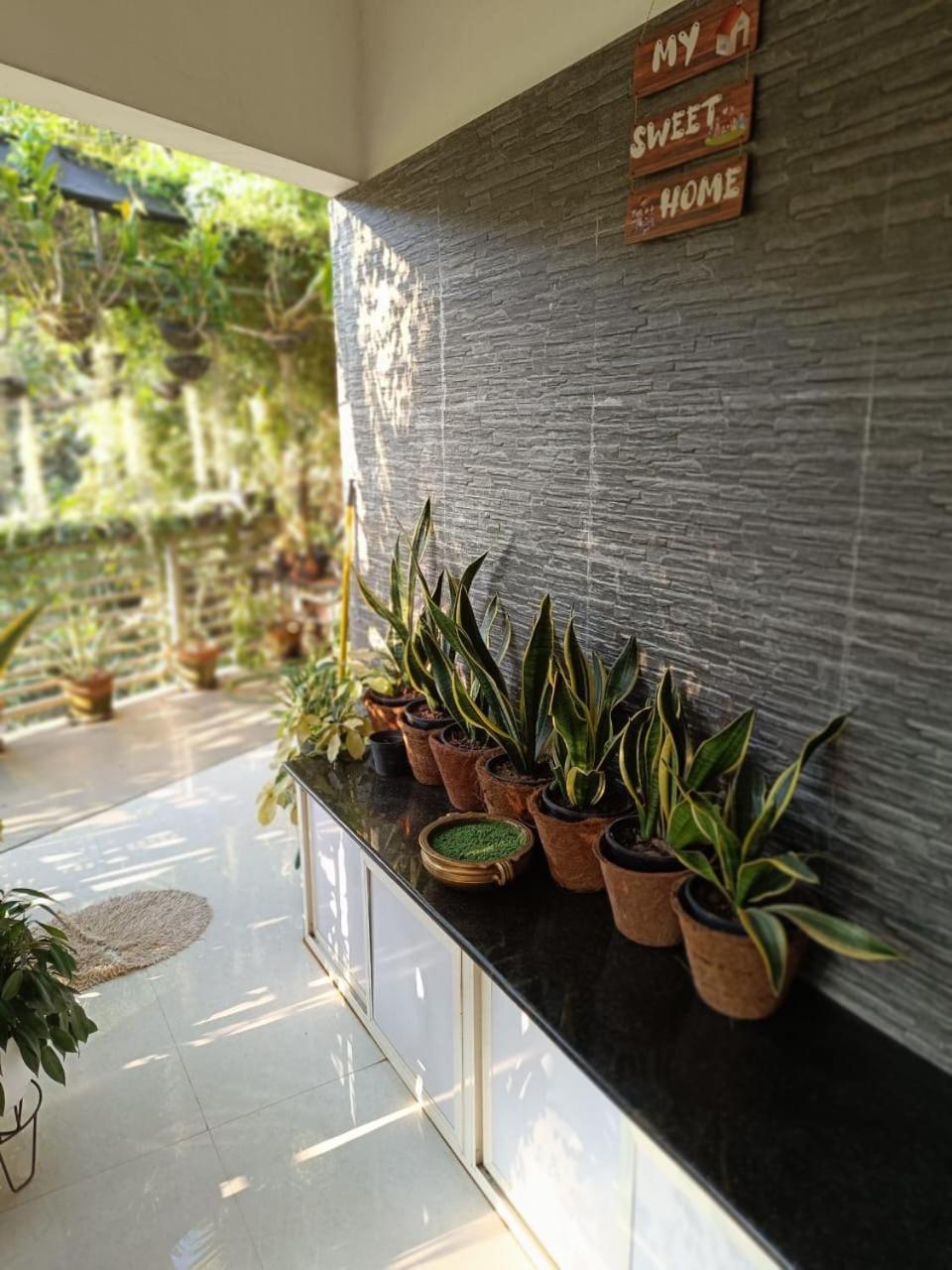 Chaithritha Ladies Homestay Thiruvananthapuram Exteriör bild