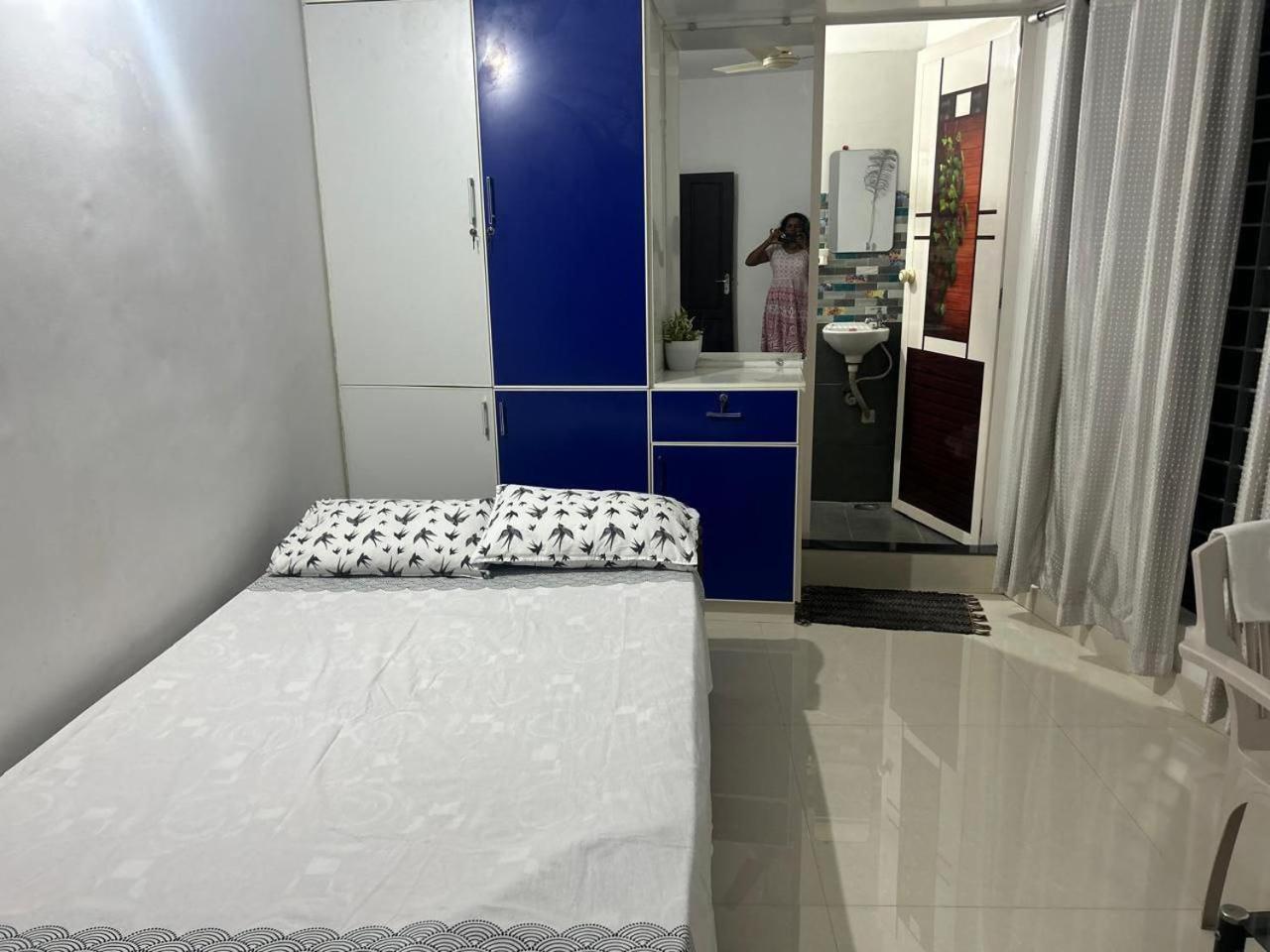 Chaithritha Ladies Homestay Thiruvananthapuram Exteriör bild