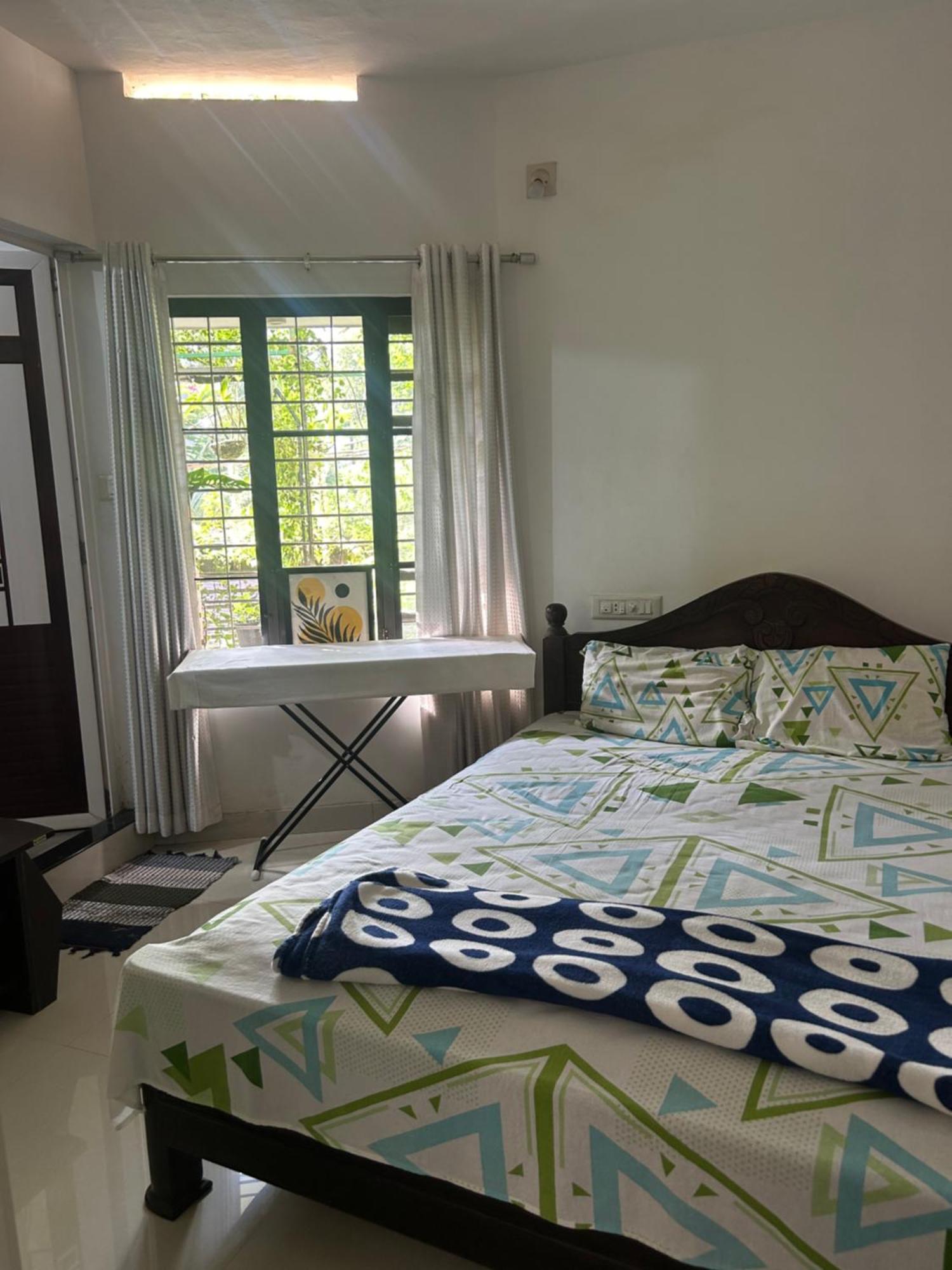 Chaithritha Ladies Homestay Thiruvananthapuram Exteriör bild